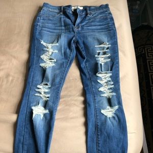 Distressed jeans (stretchy)